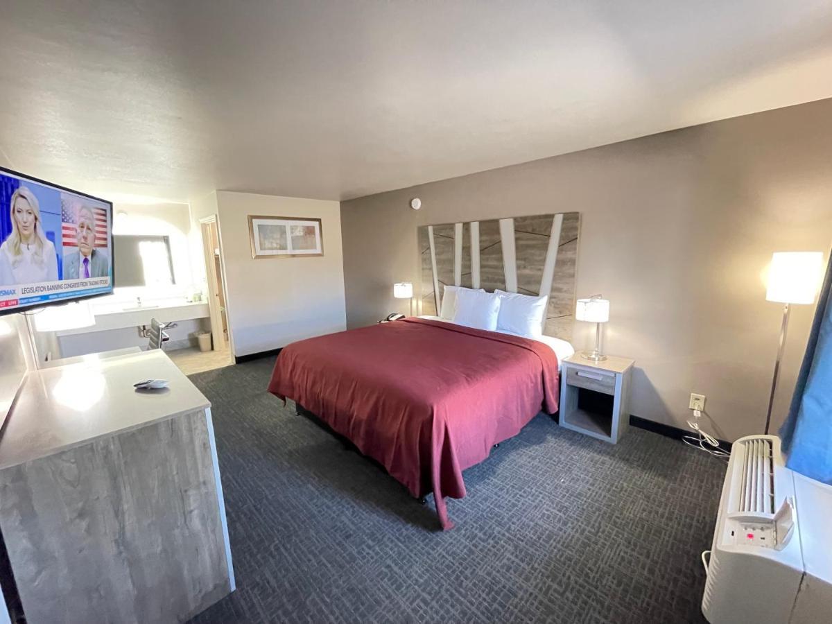 Excellent Inn & Suites Natchez Bagian luar foto